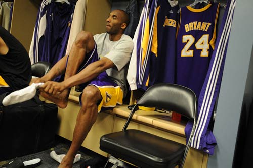 开云中国官方-赛前罗马备战NBA季后赛，更衣室发声细节曝光，引发热议，临场指挥获称赞-开云中国官方