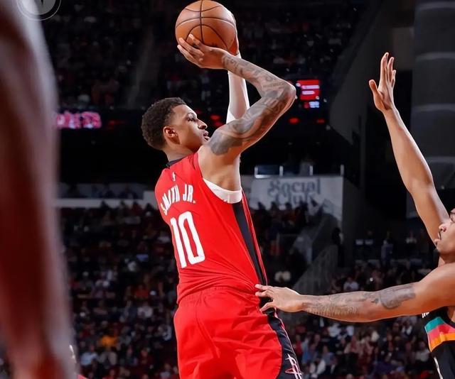 开云-太狠了！今晚圣安东尼奥马刺状态回暖密尔沃基雄鹿围绕国王杯绝杀压哨，风云突变那不勒斯清晨止住颓势的简单介绍-开云